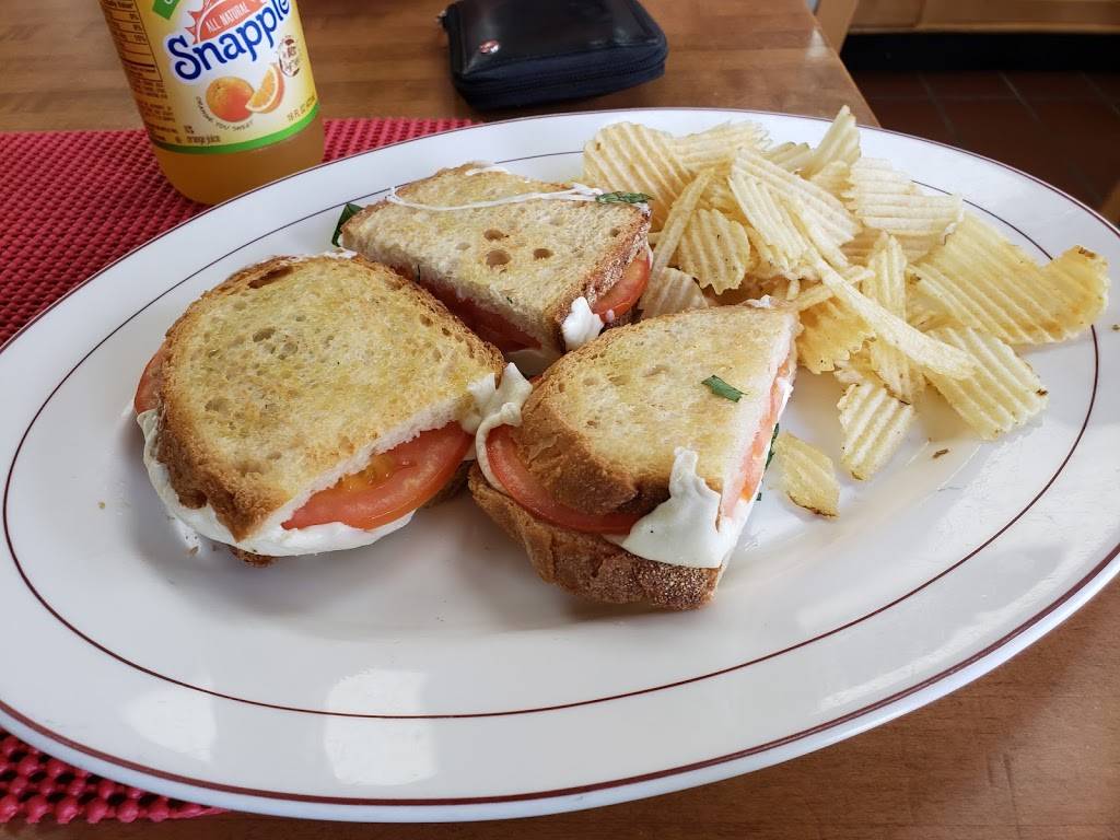 Tom E Toes Pizza | restaurant | 5 River Rd, Wilton, CT 06897, USA | 2037800137 OR +1 203-780-0137