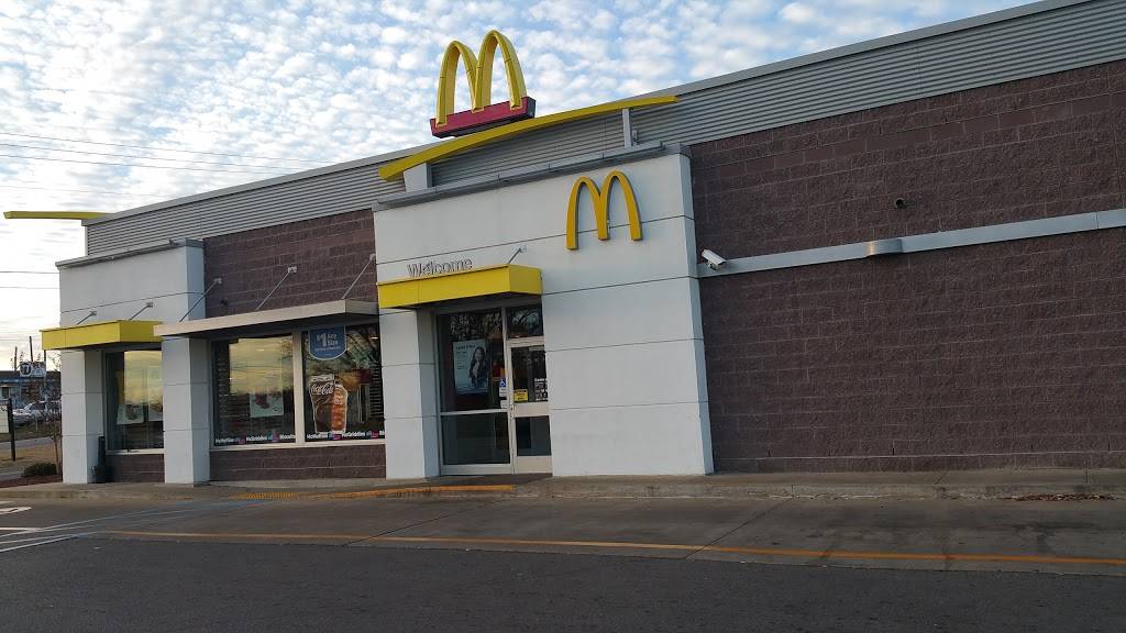 McDonalds | cafe | 110 Haynes St, Talladega, AL 35160, USA | 2563622448 OR +1 256-362-2448