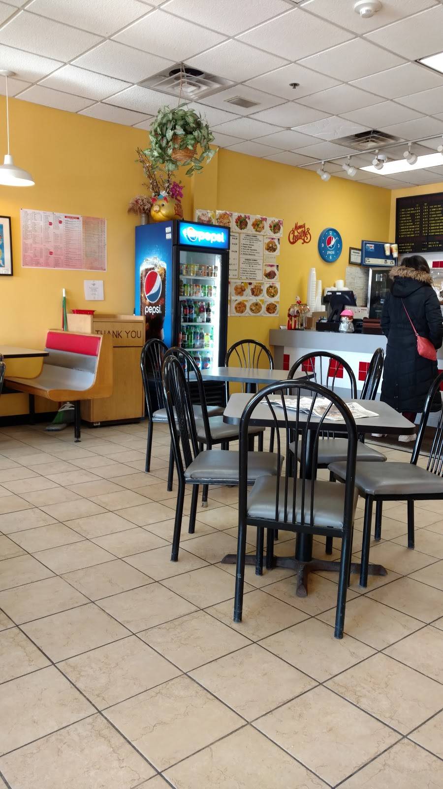 Happy Wok | restaurant | 2409 W Broadway, Monona, WI 53713, USA | 6082211661 OR +1 608-221-1661