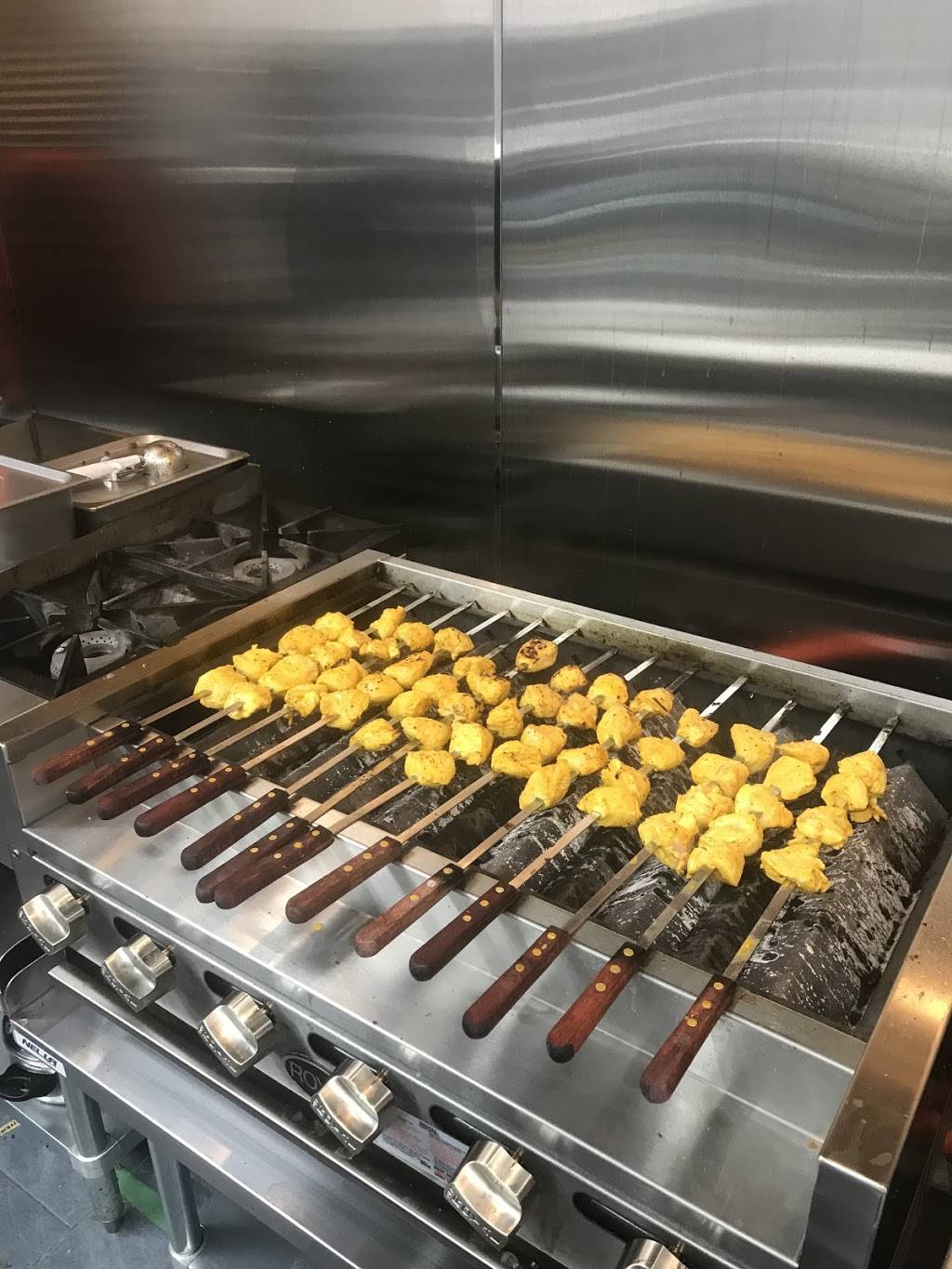 Shawarma Baghdad | meal takeaway | 1975 Cottrelle Blvd Unit # 02, Brampton, ON L6P 2Z8, Canada | 9059131964 OR +1 905-913-1964