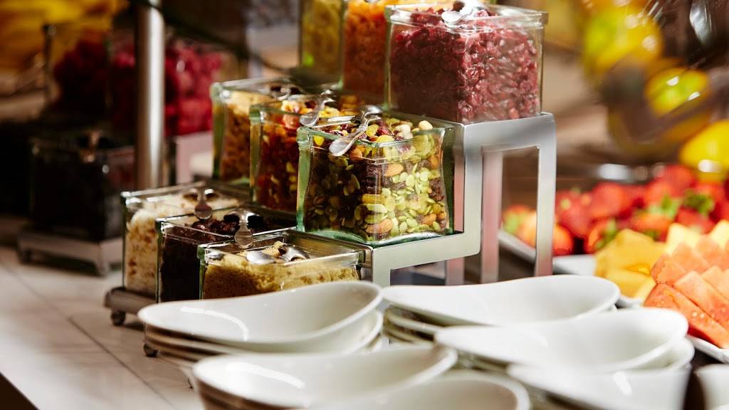 nFuse Restaurant, Bar & Lounge | restaurant | 700 West Convention Way, Anaheim, CA 92802, USA | 7147508000 OR +1 714-750-8000