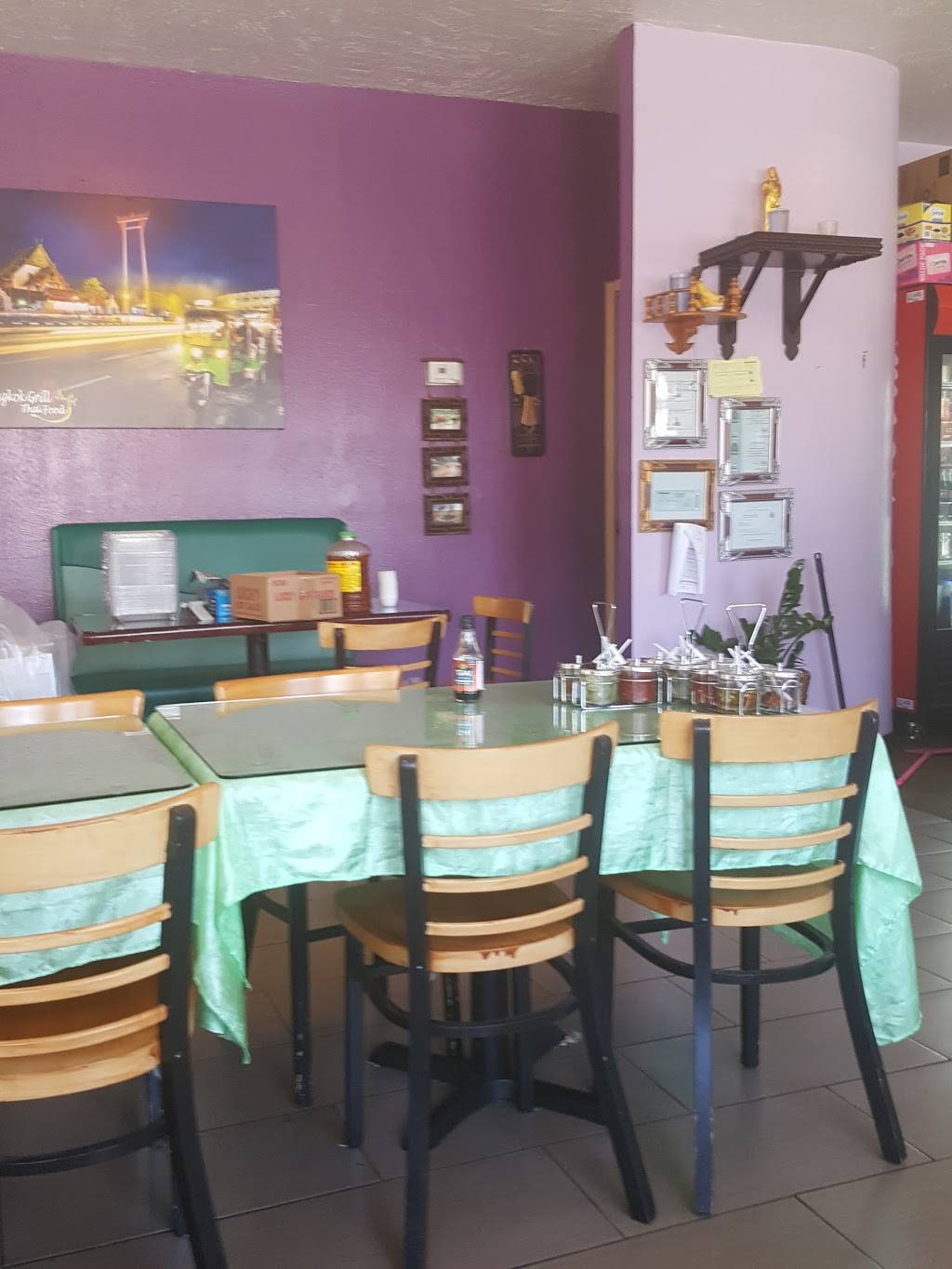 At Bangkok Restaurant | restaurant | 2770 Fletcher Dr, Los Angeles, CA 90039, USA | 3235226880 OR +1 323-522-6880