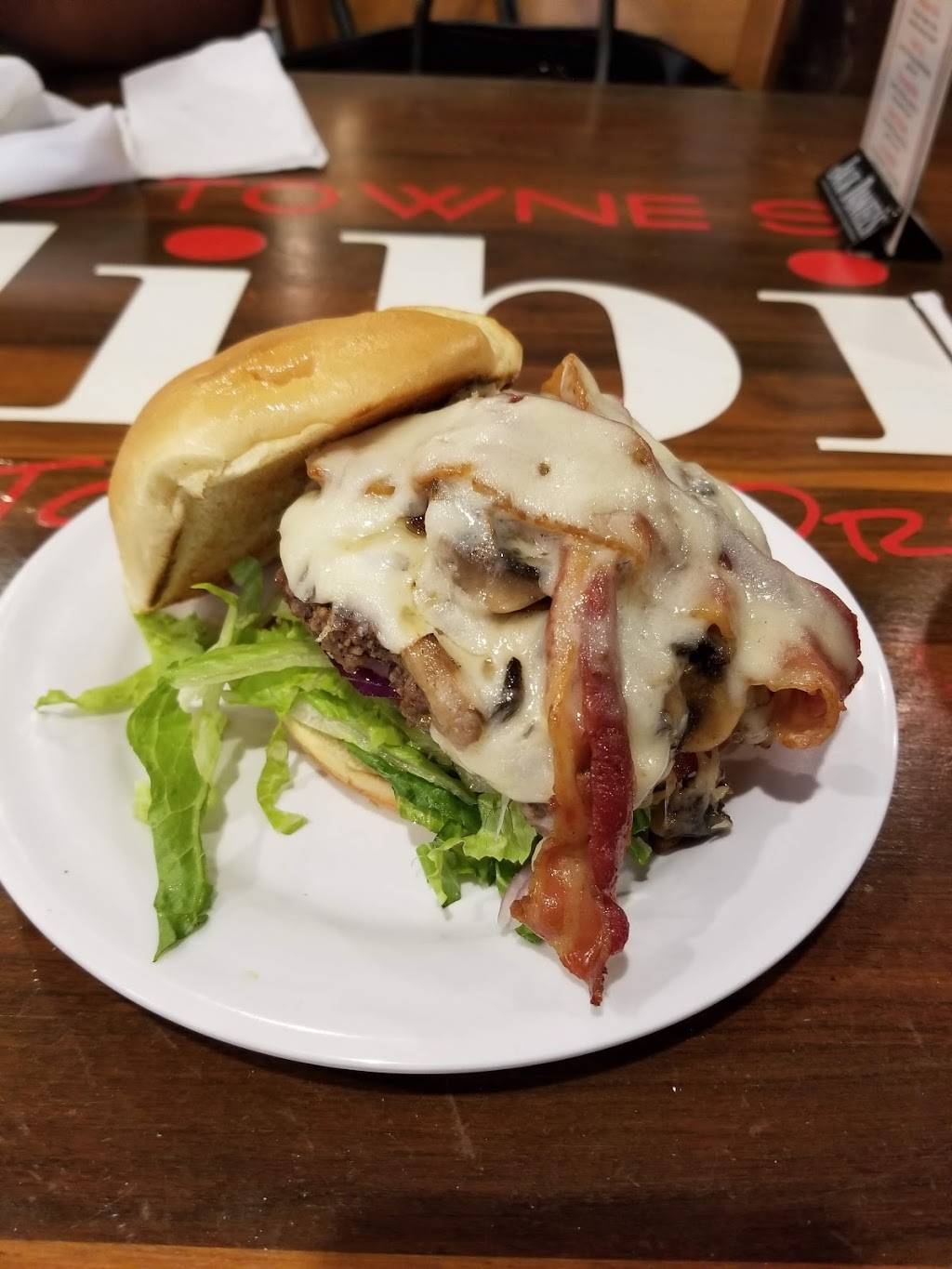 Old Townes Alibi | restaurant | 305 N Sycamore St, Petersburg, VA 23803, USA | 8044793566 OR +1 804-479-3566