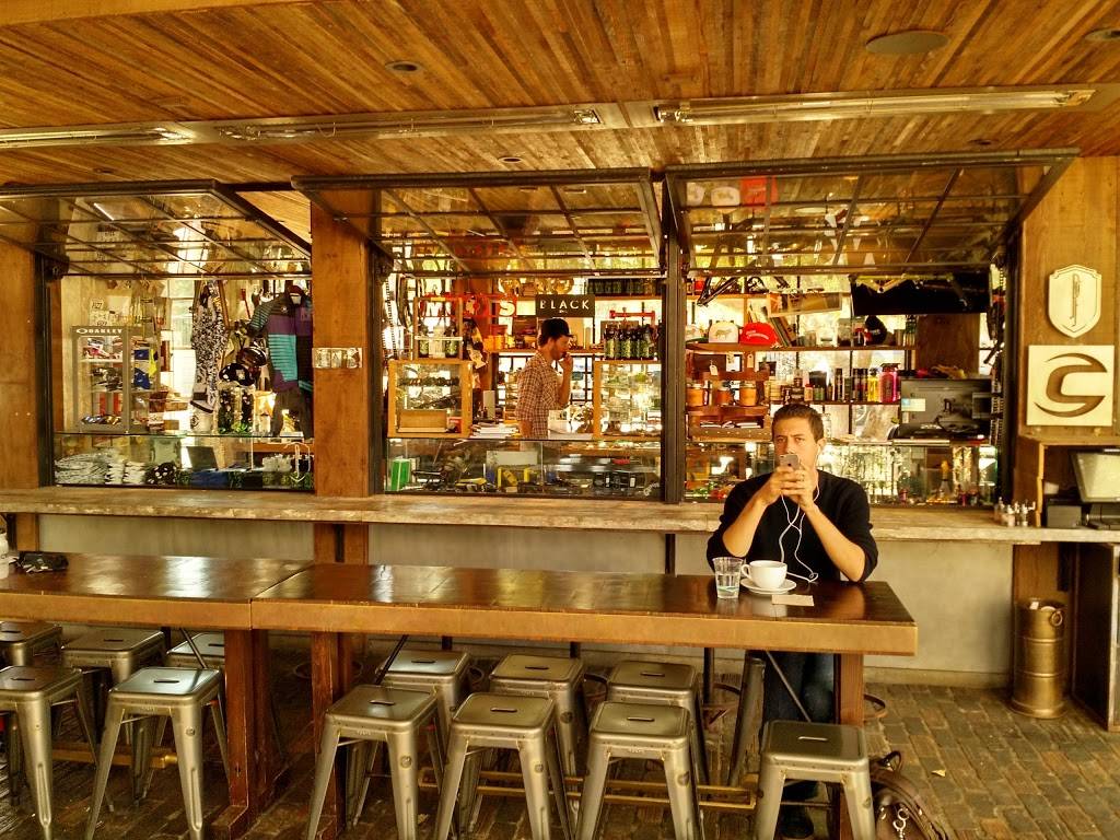 Pedalers Fork | cafe | 23504 Calabasas Rd, Calabasas, CA 91302, USA | 8182258231 OR +1 818-225-8231