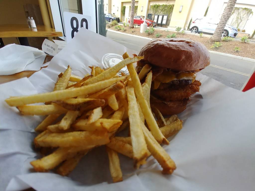 Krave kobe burger grill | restaurant | 23646 Rockfield Blvd Suite 605, Lake Forest, CA 92630, USA | 9494469849 OR +1 949-446-9849