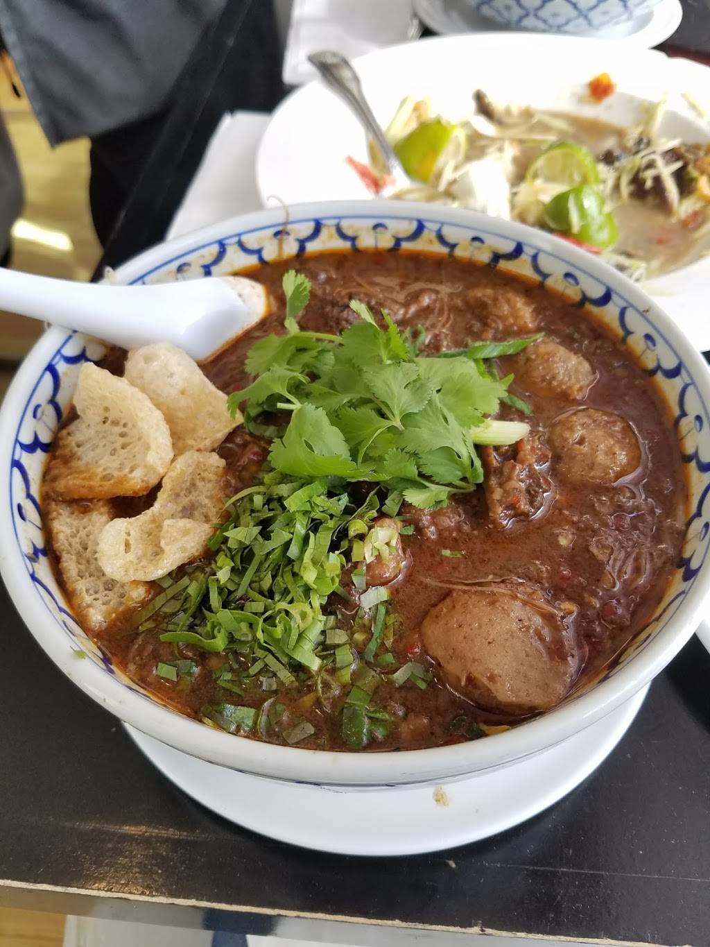 Andys Thai Kitchen | restaurant | 946 W Wellington Ave, Chicago, IL 60657, USA | 7735497821 OR +1 773-549-7821