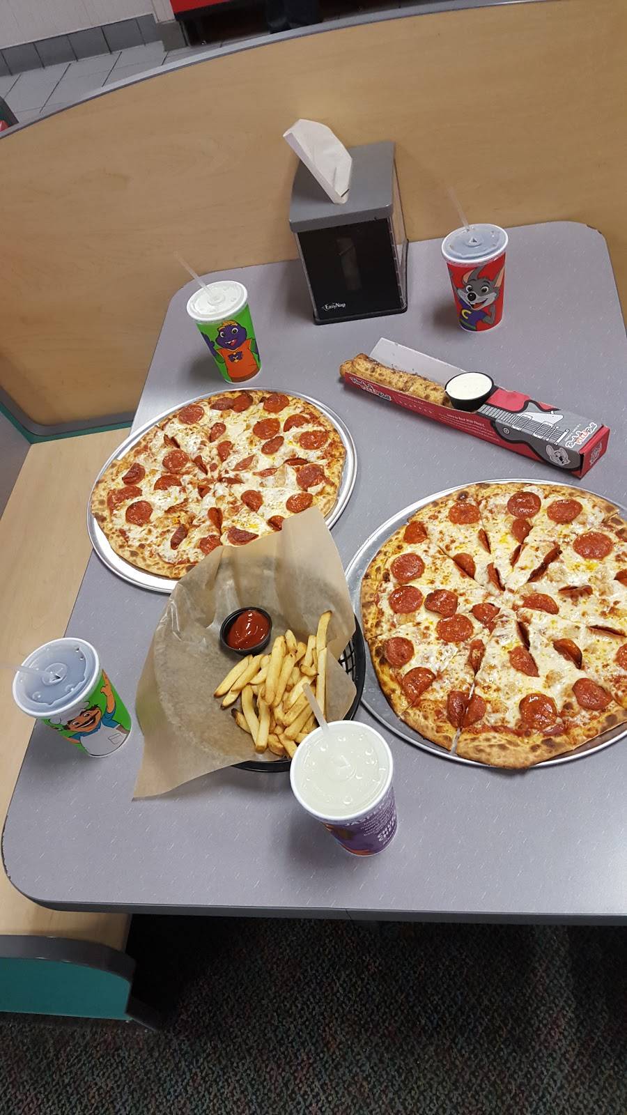 Chuck E. Cheeses | restaurant | 2821 Pacific Coast Hwy, Torrance, CA 90505, USA | 3103268470 OR +1 310-326-8470