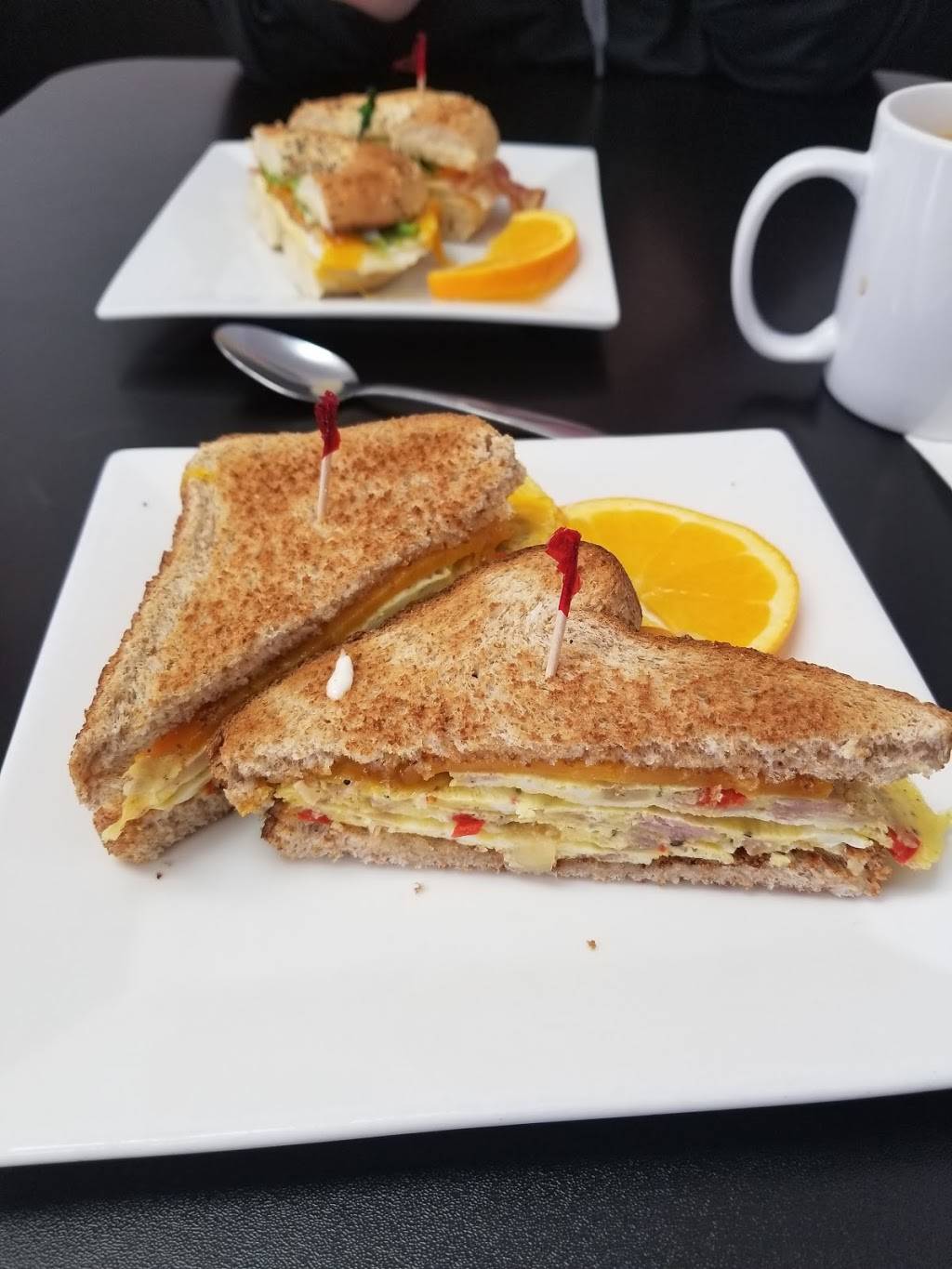 Ritzy Cakes & Eatery | restaurant | 20 Alice St, Waterford, ON N0E 1Y0, Canada | 5194430964 OR +1 519-443-0964