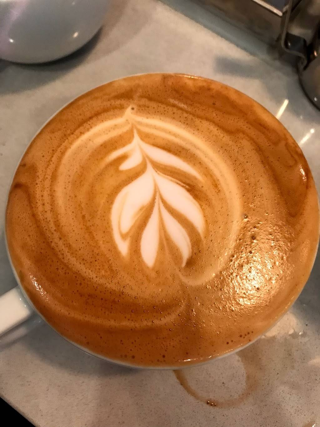 Hub & Spoke Provisions | restaurant | 481 Roger Williams Ave, Highland Park, IL 60035, USA | 8477488947 OR +1 847-748-8947