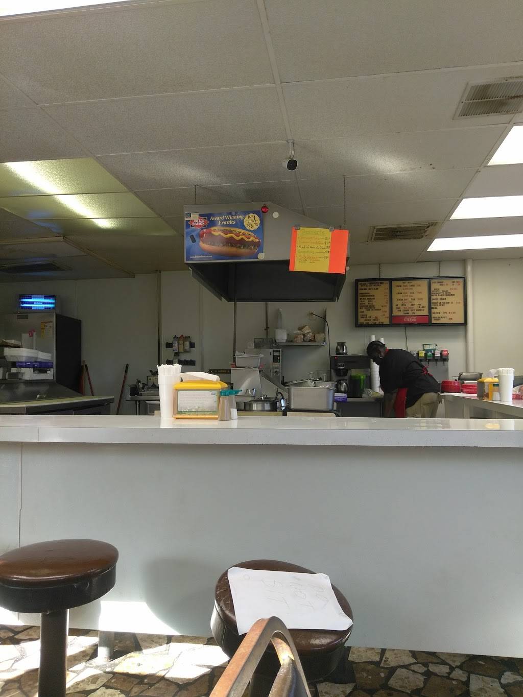 Copelands Hot Dogs | meal takeaway | 3802 Deep Creek Blvd, Portsmouth, VA 23702, USA | 7573930006 OR +1 757-393-0006