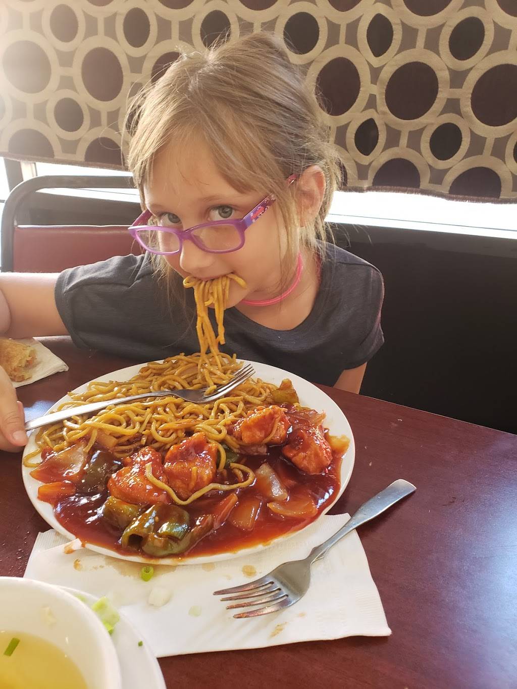 Yaus Chinese Bistro | restaurant | 1493 N High St, Columbus, OH 43201, USA | 6142991272 OR +1 614-299-1272