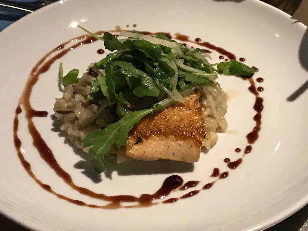 Coral Reef Restaurant | restaurant | 1520 Avenue of the Stars, Orlando, FL 32836, USA | 4079393463 OR +1 407-939-3463