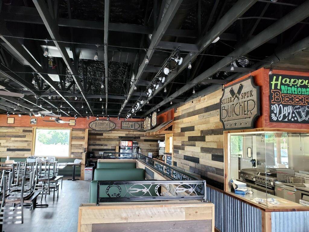 The Q & Brew at Silver Spur Resort | restaurant | 13785 State Hwy 19, Canton, TX 75103, USA | 9035678250 OR +1 903-567-8250