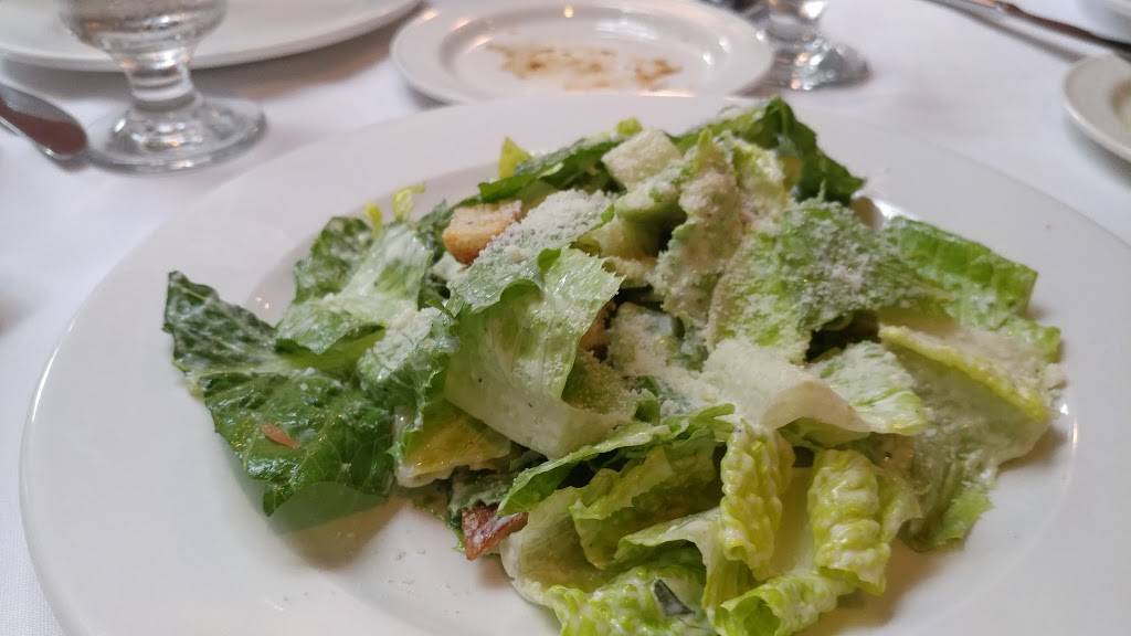 Michaels Back Door Restaurant | restaurant | 1715 Lakeshore Rd W, Mississauga, ON L5J 1J4, Canada | 9058225751 OR +1 905-822-5751