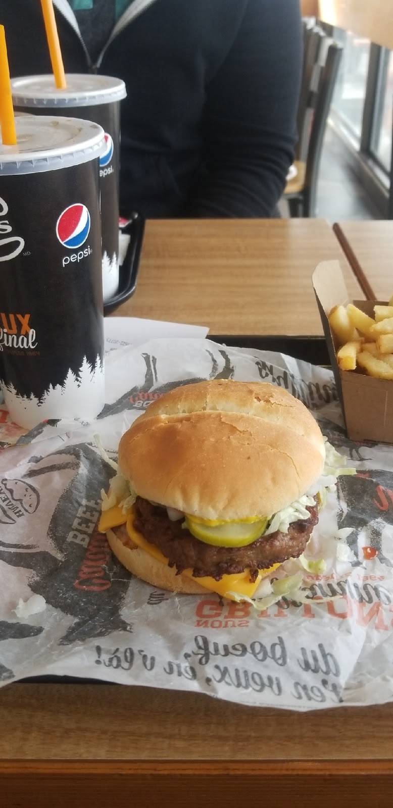 Harveys | restaurant | 233 N Front St, Belleville, ON K8P 3C3, Canada | 6139671165 OR +1 613-967-1165