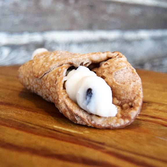 Mr. Moto Pizza House Ocean Beach | restaurant | 1929 Cable St, San Diego, CA 92107, USA | 6199819777 OR +1 619-981-9777