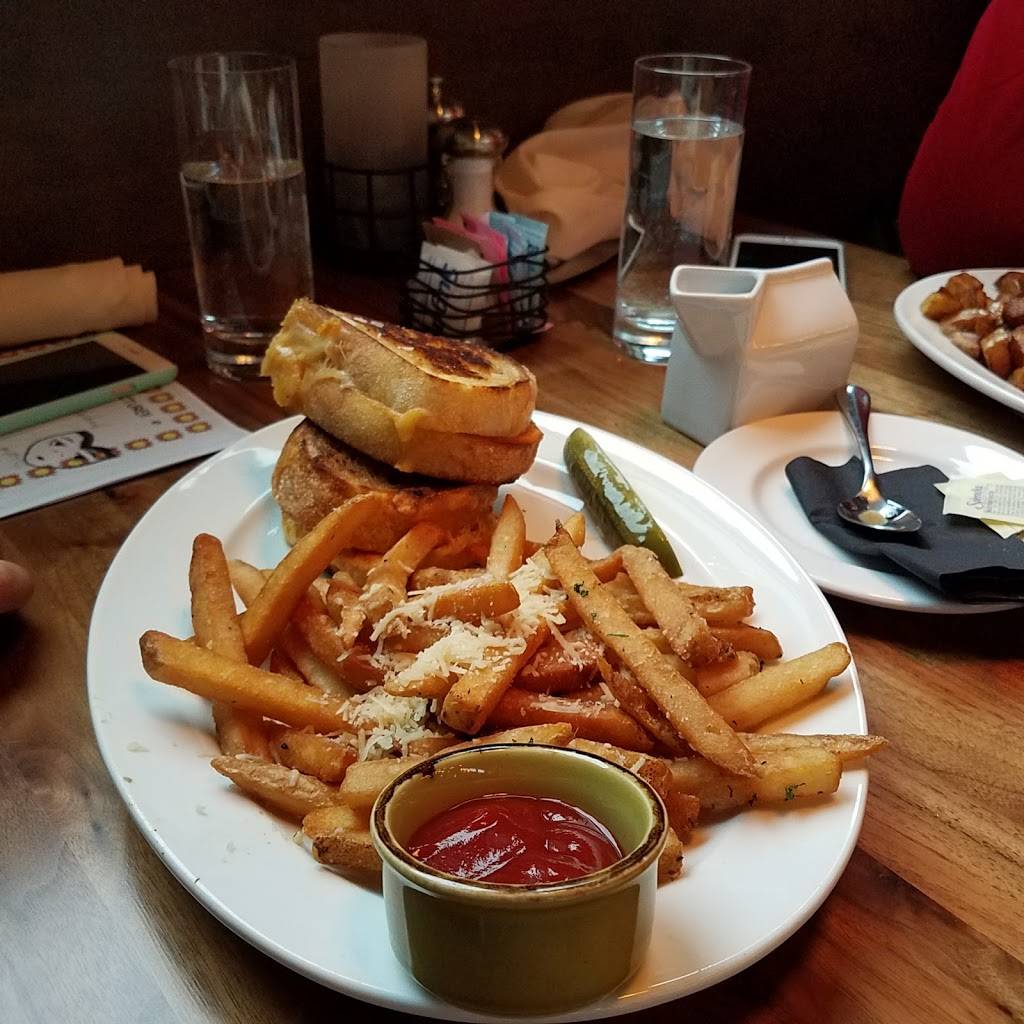 The Mantel | restaurant | 19001 Trilogy Pkwy E, Bonney Lake, WA 98391, USA | 2533218020 OR +1 253-321-8020