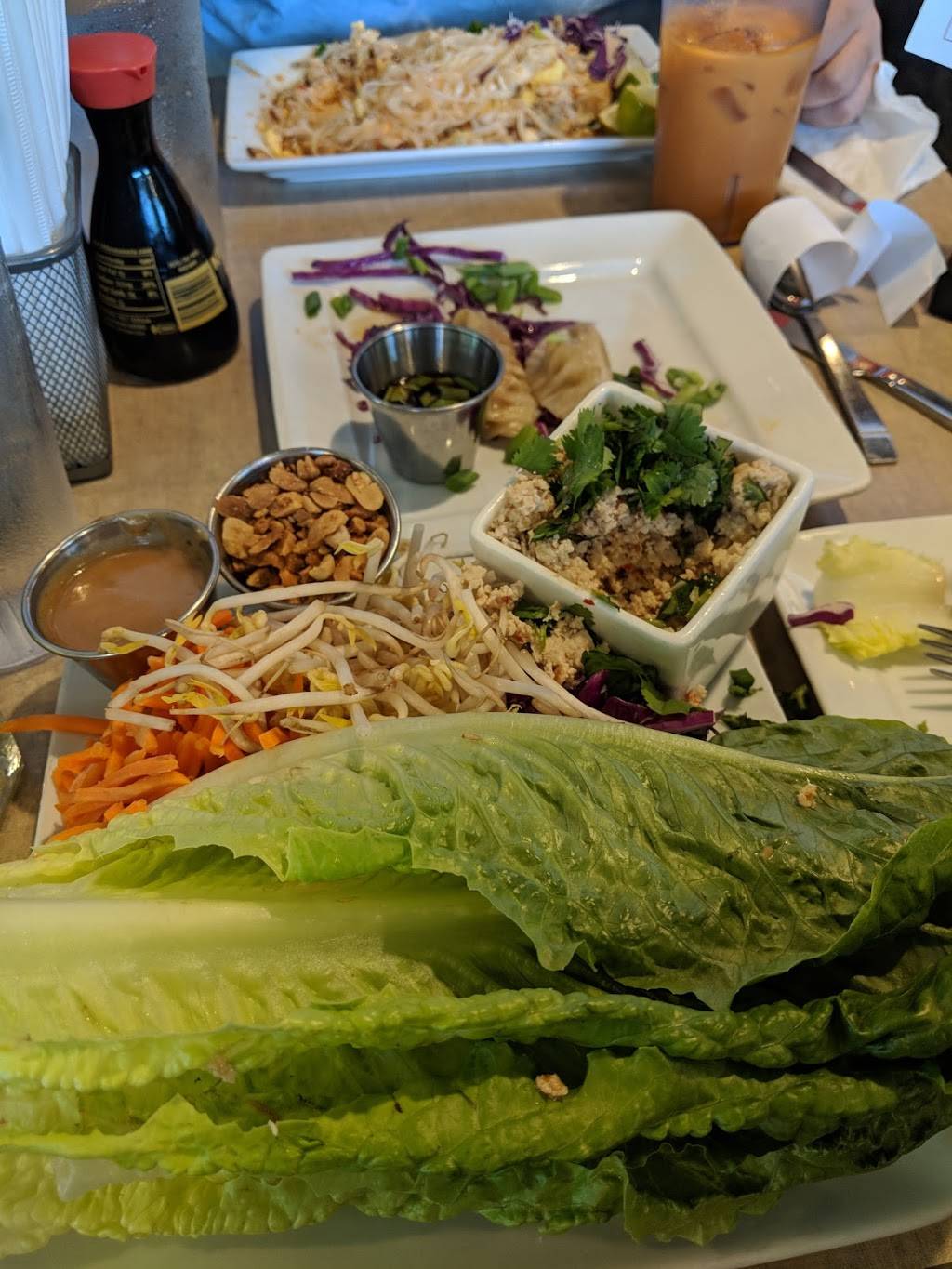 Lulus Thai Noodle Shop | restaurant | 2701 W 47th Ave, Westwood, KS 66205, USA | 9136775858 OR +1 913-677-5858