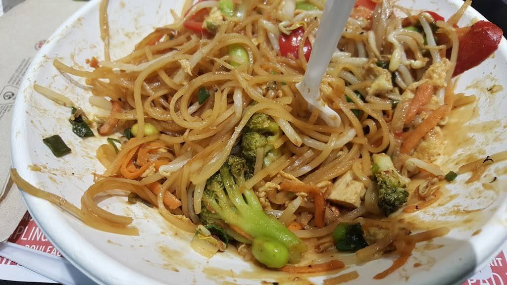 Thaïzone | restaurant | 1780 Rue King Ouest, Sherbrooke, QC J1J 2C9, Canada | 8197918424 OR +1 819-791-8424