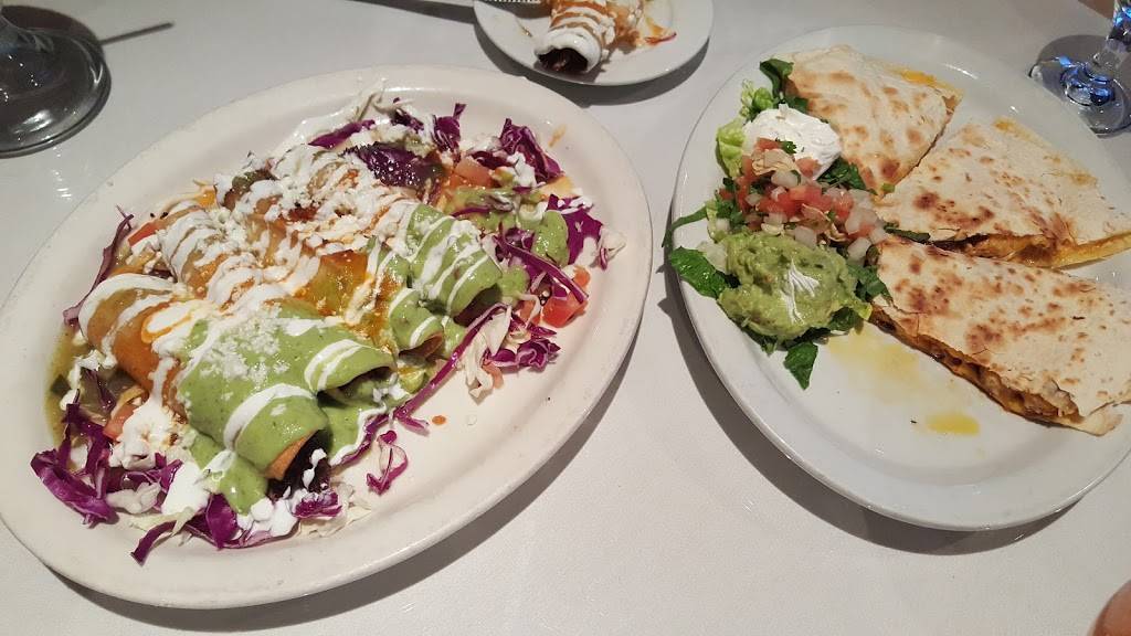 Carlos Miguels Mexican Bar & Grill | restaurant | 8154 S Kipling Pkwy, Littleton, CO 80127, USA | 3039733007 OR +1 303-973-3007