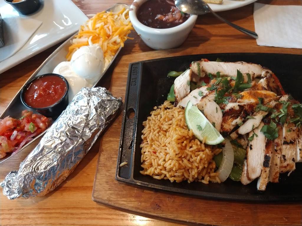 Chilis Grill & Bar | meal takeaway | 1281 US-31, Greenwood, IN 46142, USA | 3178816991 OR +1 317-881-6991