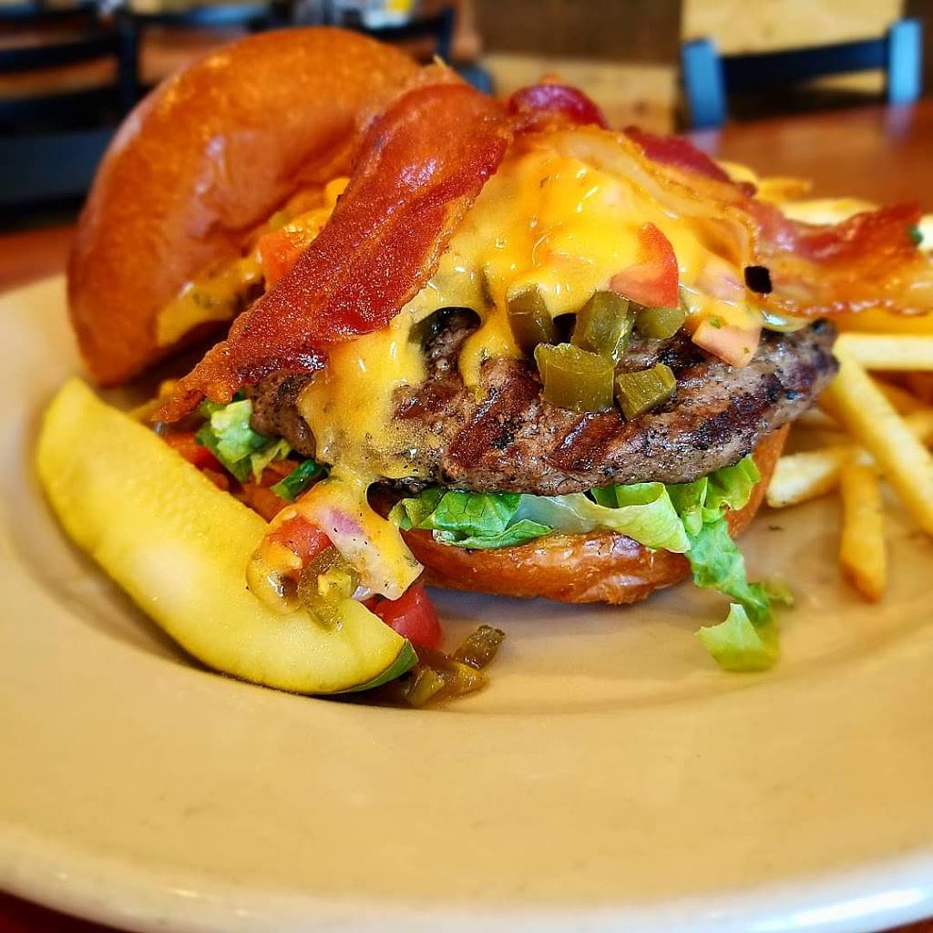 Velocity Wings | restaurant | 12853 Braemar Village Center, Bristow, VA 20136, USA | 7033692800 OR +1 703-369-2800