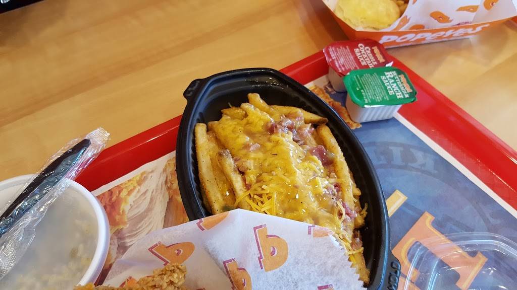 Popeyes Louisiana Kitchen | restaurant | 9230 S Houghton Rd, Tucson, AZ 85747, USA | 5205743775 OR +1 520-574-3775