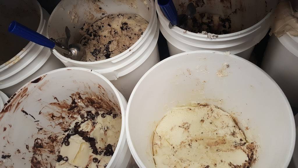 Brusters Real Ice Cream | restaurant | 405 S Buncombe Rd, Greer, SC 29650, USA | 8648792323 OR +1 864-879-2323