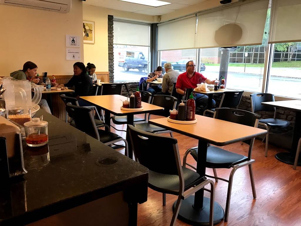 Pho Golden Bowl | restaurant | 12 Lake Ave, Manchester, NH 03101, USA | 6036222000 OR +1 603-622-2000