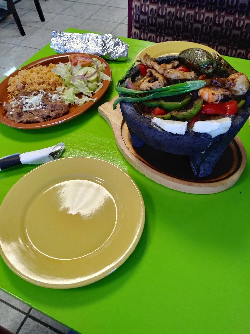 Ricos Méxican Grill | restaurant | 4153 W 5415 S, Kearns, UT 84118, USA | 8019669065 OR +1 801-966-9065