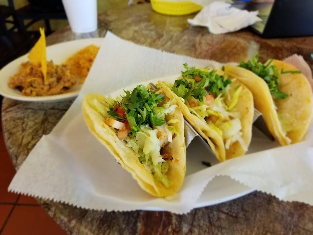 Burritos Mexican Grill | restaurant | 2700 Stickney Point Rd, Sarasota, FL 34231, USA | 9419223888 OR +1 941-922-3888