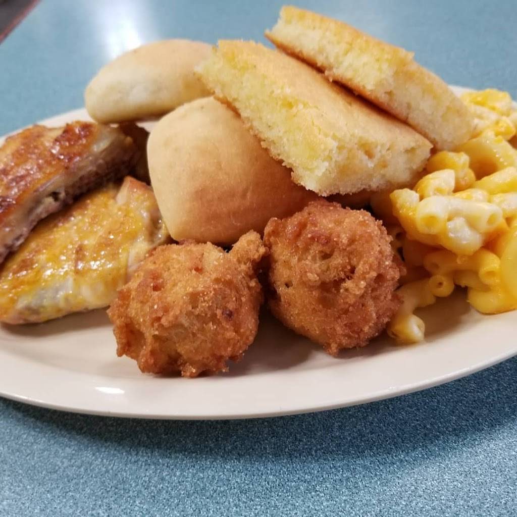 Mama Junes | restaurant | 3286 Inner Perimeter Rd, Valdosta, GA 31602, USA | 2292456062 OR +1 229-245-6062