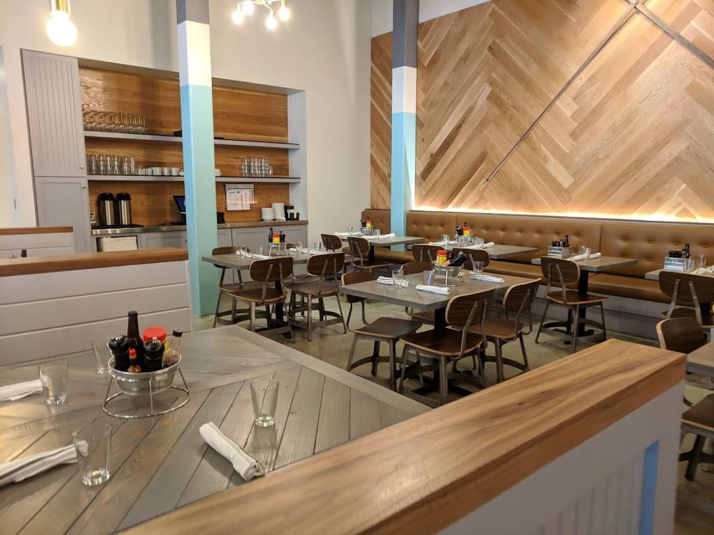 The Walrus Oyster & Ale House | restaurant | 10300 Little Patuxent Pkwy Suite 3030, Columbia, MD 21044, USA | 4107305738 OR +1 410-730-5738