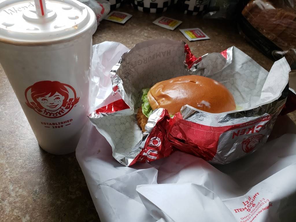 Wendys | restaurant | 3700 Touhy Avenue, Skokie, IL 60076, USA | 8476731991 OR +1 847-673-1991