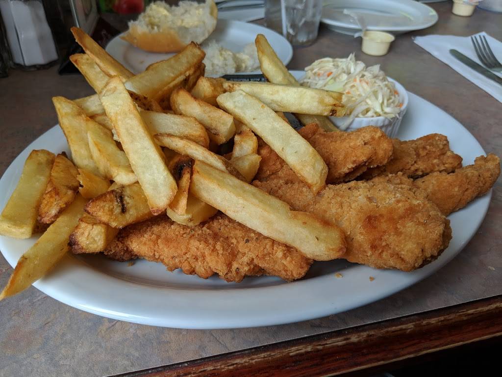 Pat and Hanks | restaurant | 3163 Tecumseh Rd E, Windsor, ON N8W 1G9, Canada | 5199480111 OR +1 519-948-0111