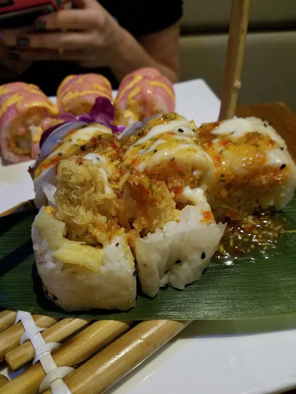 Crazy Sushi | restaurant | 1837 Chestnut St, Philadelphia, PA 19103, USA | 2159880398 OR +1 215-988-0398