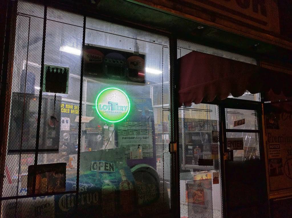 Alexs Tavern | restaurant | 1445 Jackson Ave, Memphis, TN 38107, USA | 9012789086 OR +1 901-278-9086