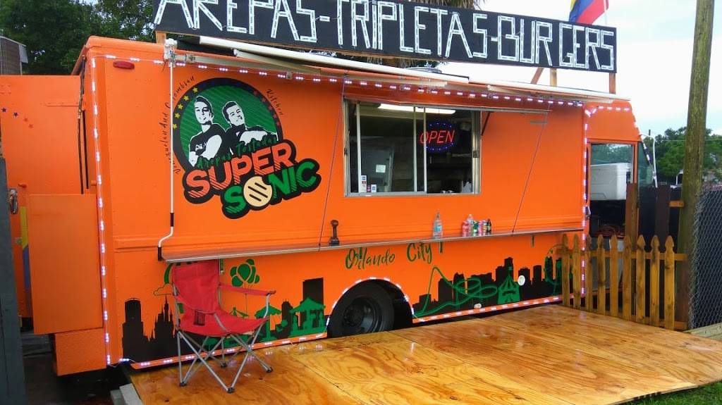 Super Sonic Fl | restaurant | 6320 Narcoossee Rd, Orlando, FL 32822, USA | 3215255751 OR +1 321-525-5751
