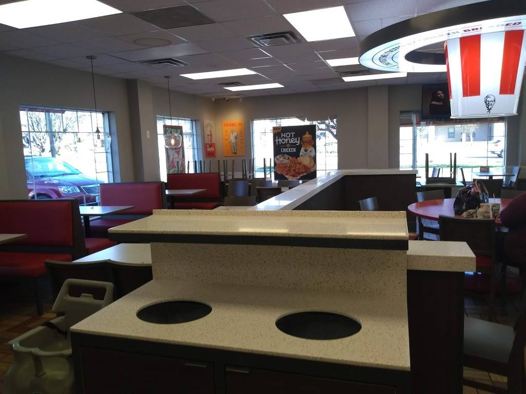 KFC | restaurant | 1516 Teasley Ln, Denton, TX 76205, USA | 9402438425 OR +1 940-243-8425