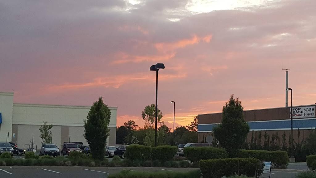 Starbucks | cafe | 519 Montauk Hwy, West Babylon, NY 11704, USA | 6316693451 OR +1 631-669-3451