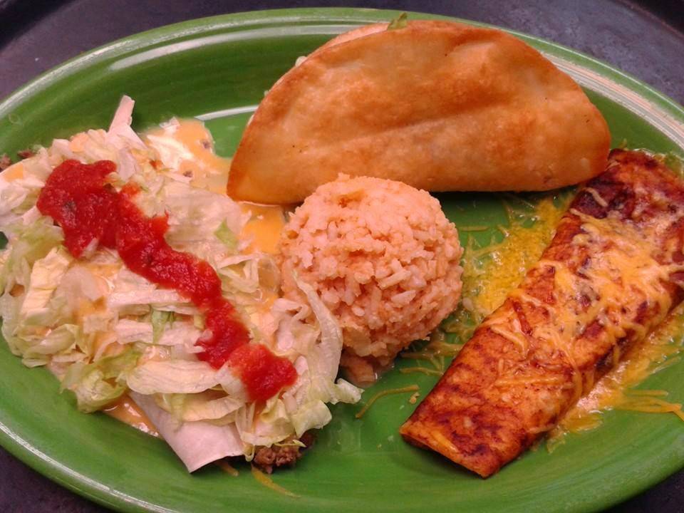 Neives Mexican Food & Catering | restaurant | 119 E 9th Ave, Winfield, KS 67156, USA | 6202297600 OR +1 620-229-7600