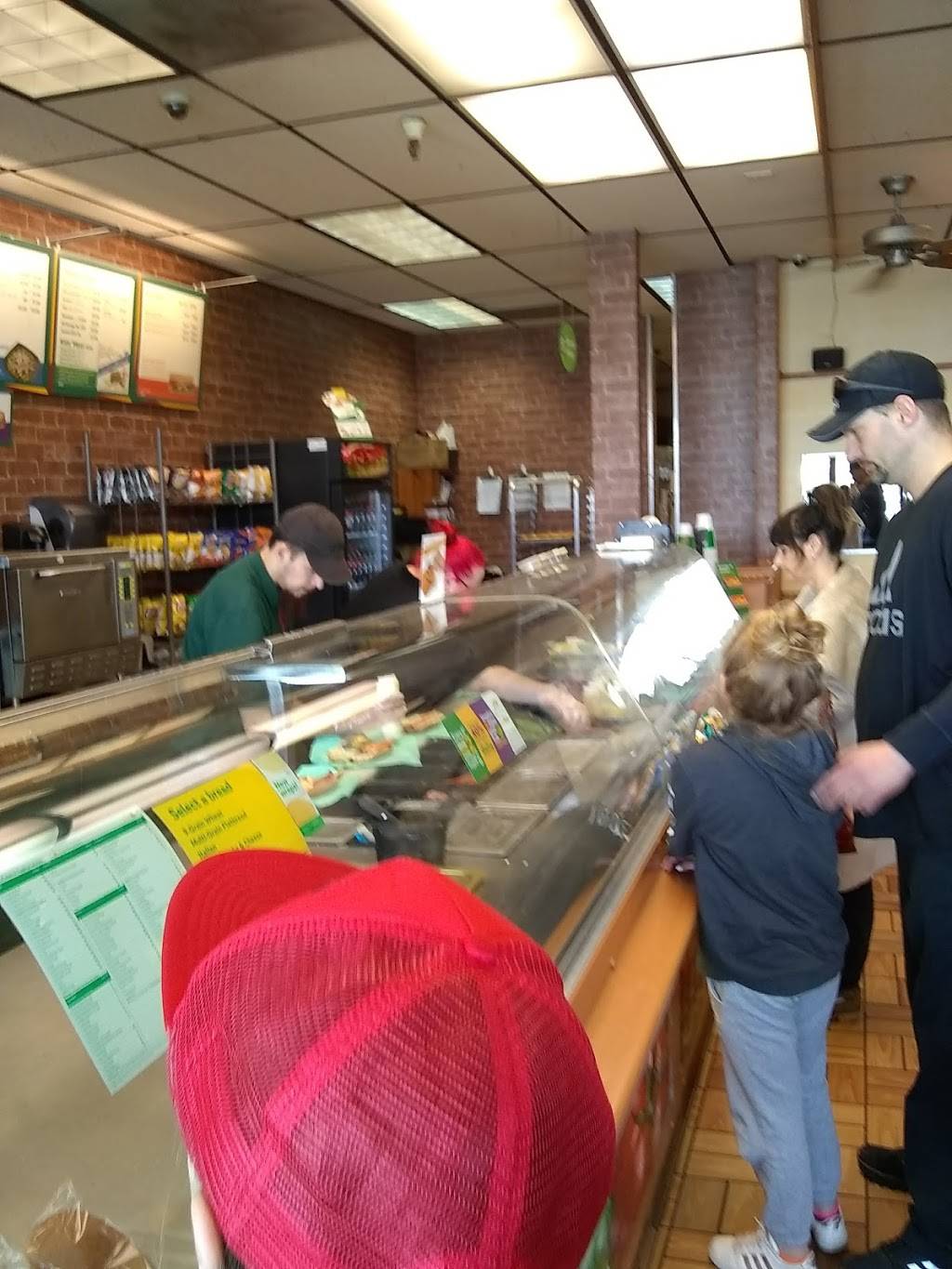 Subway | meal takeaway | 1006 N Springbrook Rd, Newberg, OR 97132, USA | 5035388740 OR +1 503-538-8740
