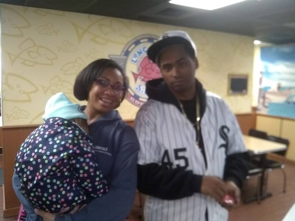 Long John Silvers | restaurant | 2501 E Oakland Ave, Bloomington, IL 61701, USA | 3096631823 OR +1 309-663-1823