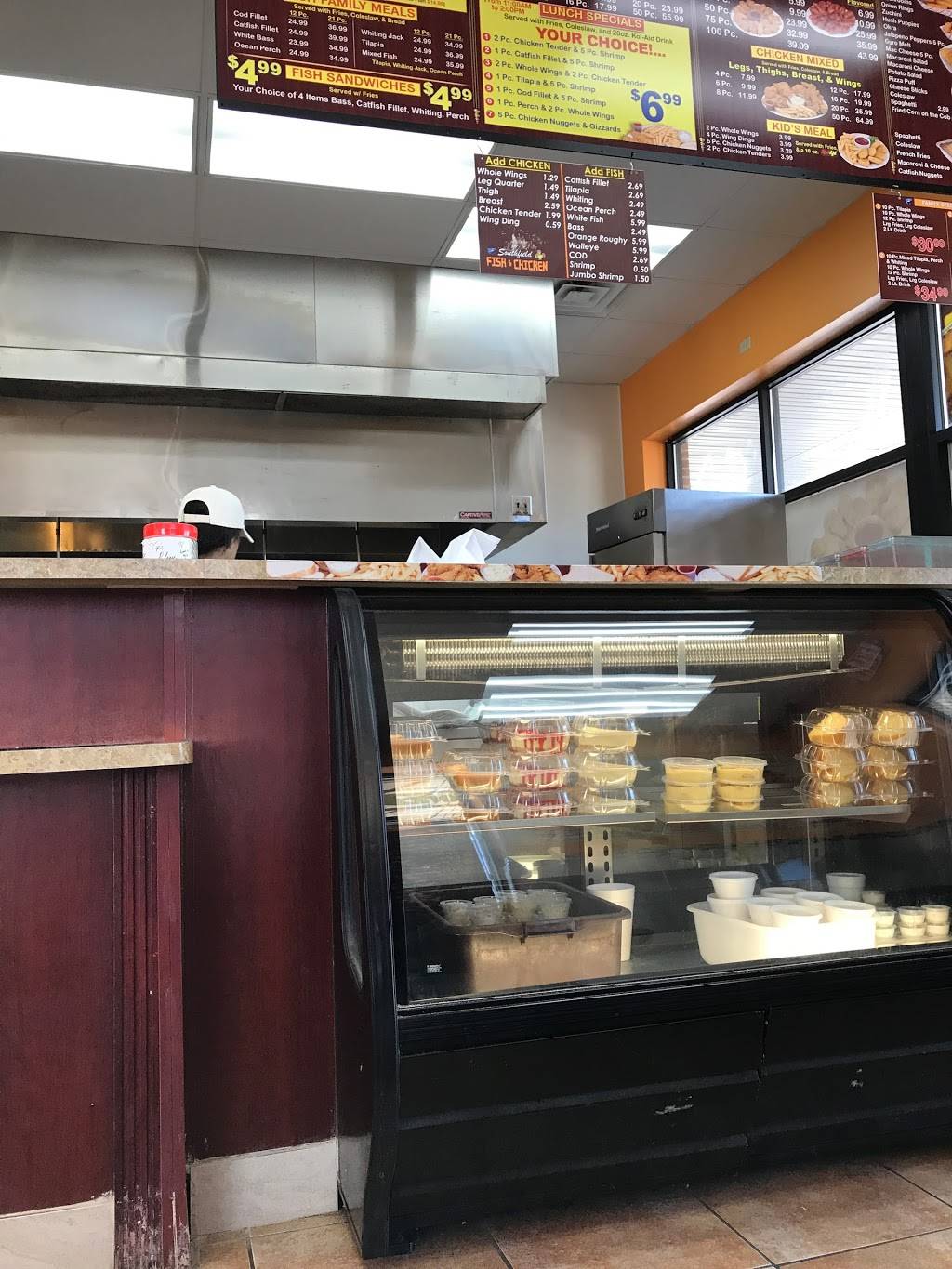 Southfield Fish & Chicken | restaurant | 25239 Telegraph Rd, Southfield, MI 48033, USA | 2486036000 OR +1 248-603-6000
