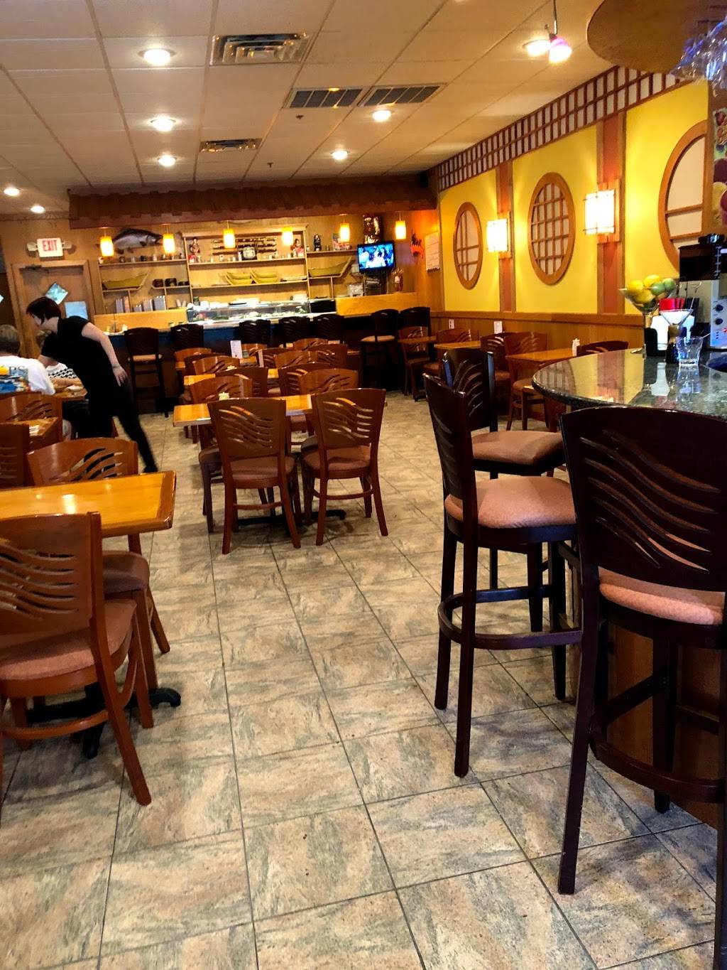 Maki-San | restaurant | 138 Montgomery Ave, Bala Cynwyd, PA 19004, USA | 6106682100 OR +1 610-668-2100