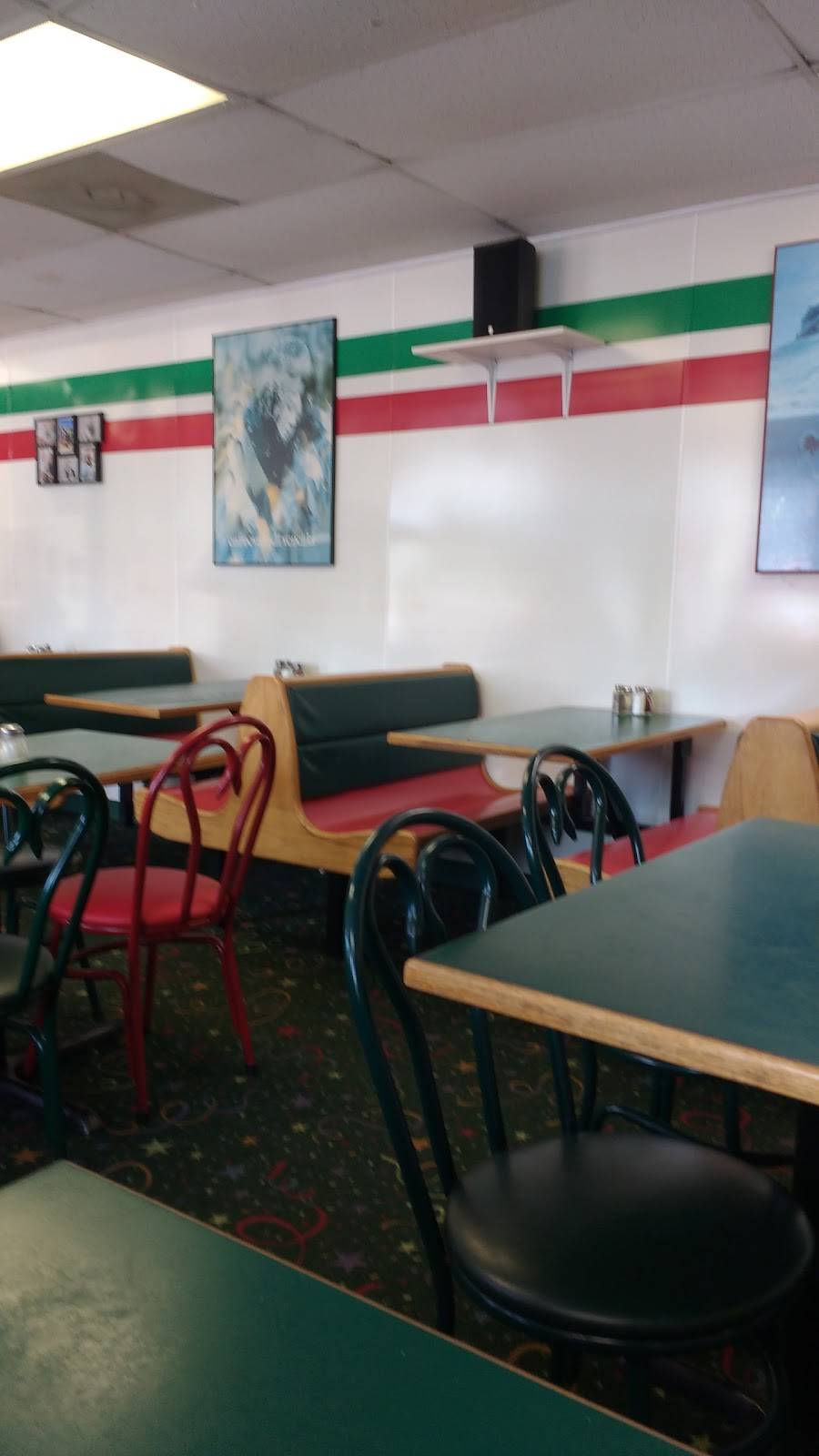 Little Italys Pizza | restaurant | 502 N Walnut St, Mt Carmel, IL 62863, USA | 6182624121 OR +1 618-262-4121