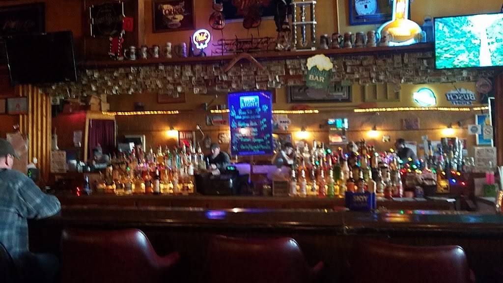 Red Iron Bar & Grill | restaurant | 137 W Herrick Ave, Wellington, OH 44090, USA | 4406473800 OR +1 440-647-3800