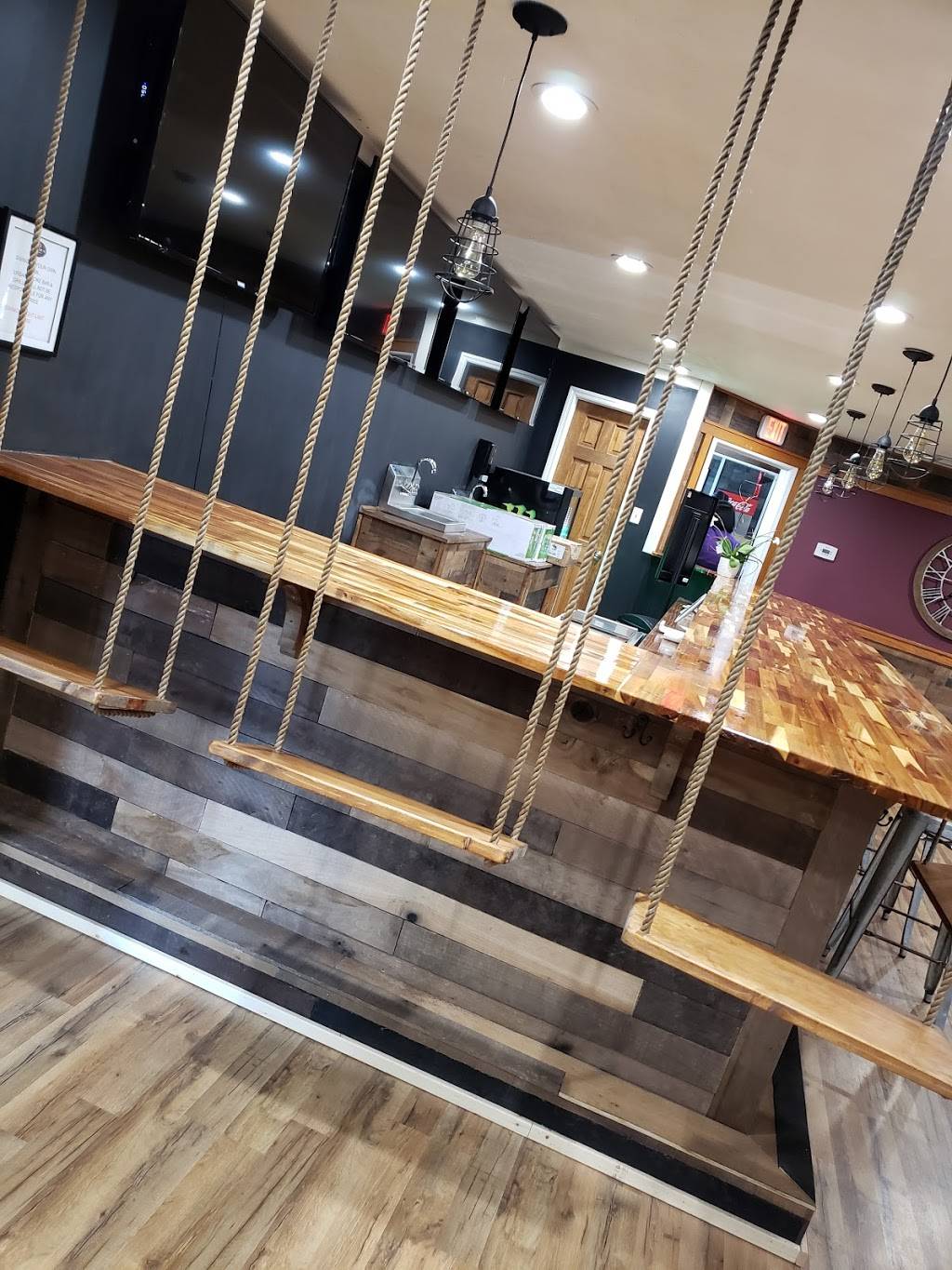 Urban Smoke Bar & Grille | restaurant | 7100 Aaron Aronov Dr, Fairfield, AL 35064, USA | 2056377041 OR +1 205-637-7041