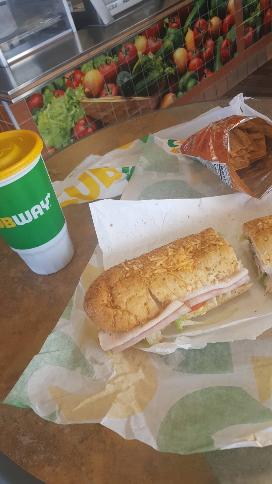 Subway | restaurant | 5820 W Peoria, Galleria Suite A-109, Glendale, AZ 85302, USA | 6234864132 OR +1 623-486-4132