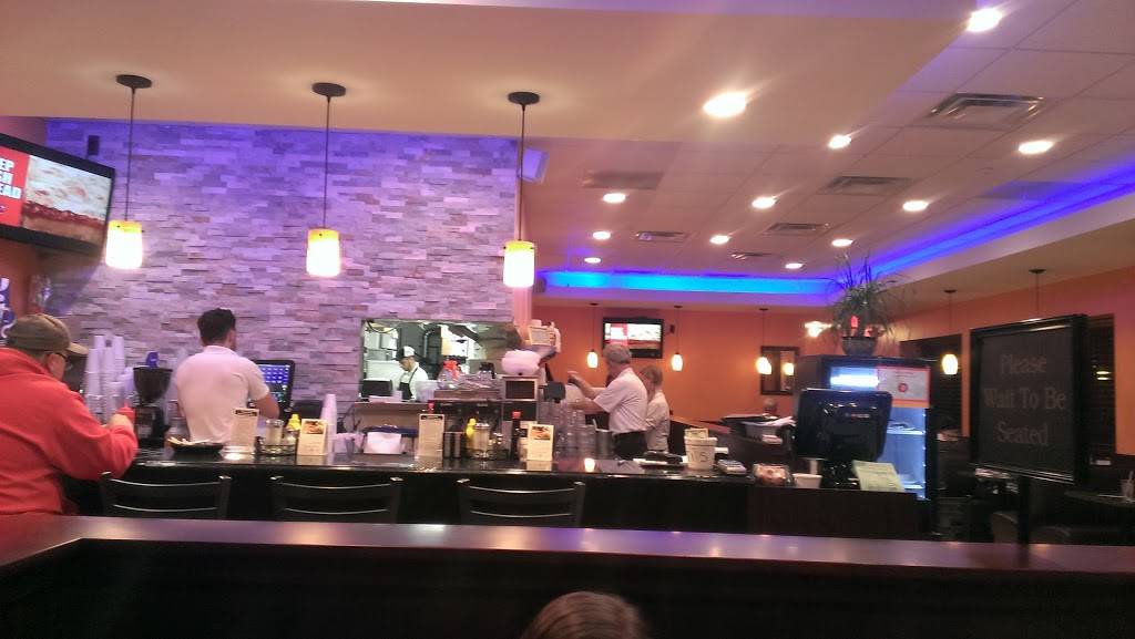 Village Grill Café & Family Restaurant | restaurant | 841 E Eleven Mile Rd, Royal Oak, MI 48067, USA | 2485658565 OR +1 248-565-8565